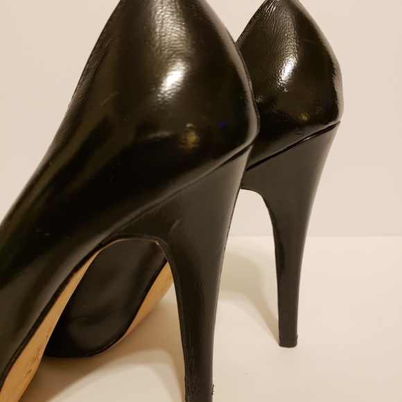 Dolce Vita Patent Leather Pumps 8 - Picture 8 of 8
